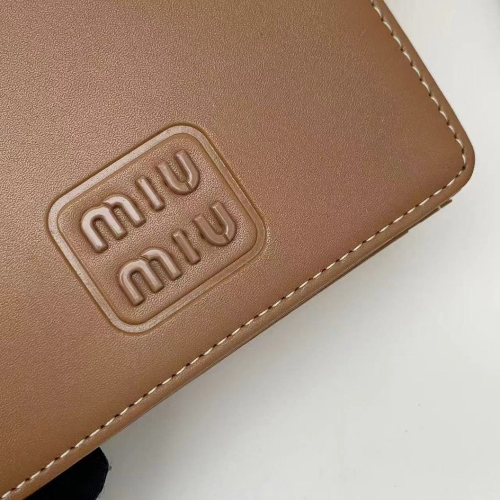 miu miu ミュウミュウ 折り財布 コンパクト メッシュ素材 黒 棕 藍 - 画像 4