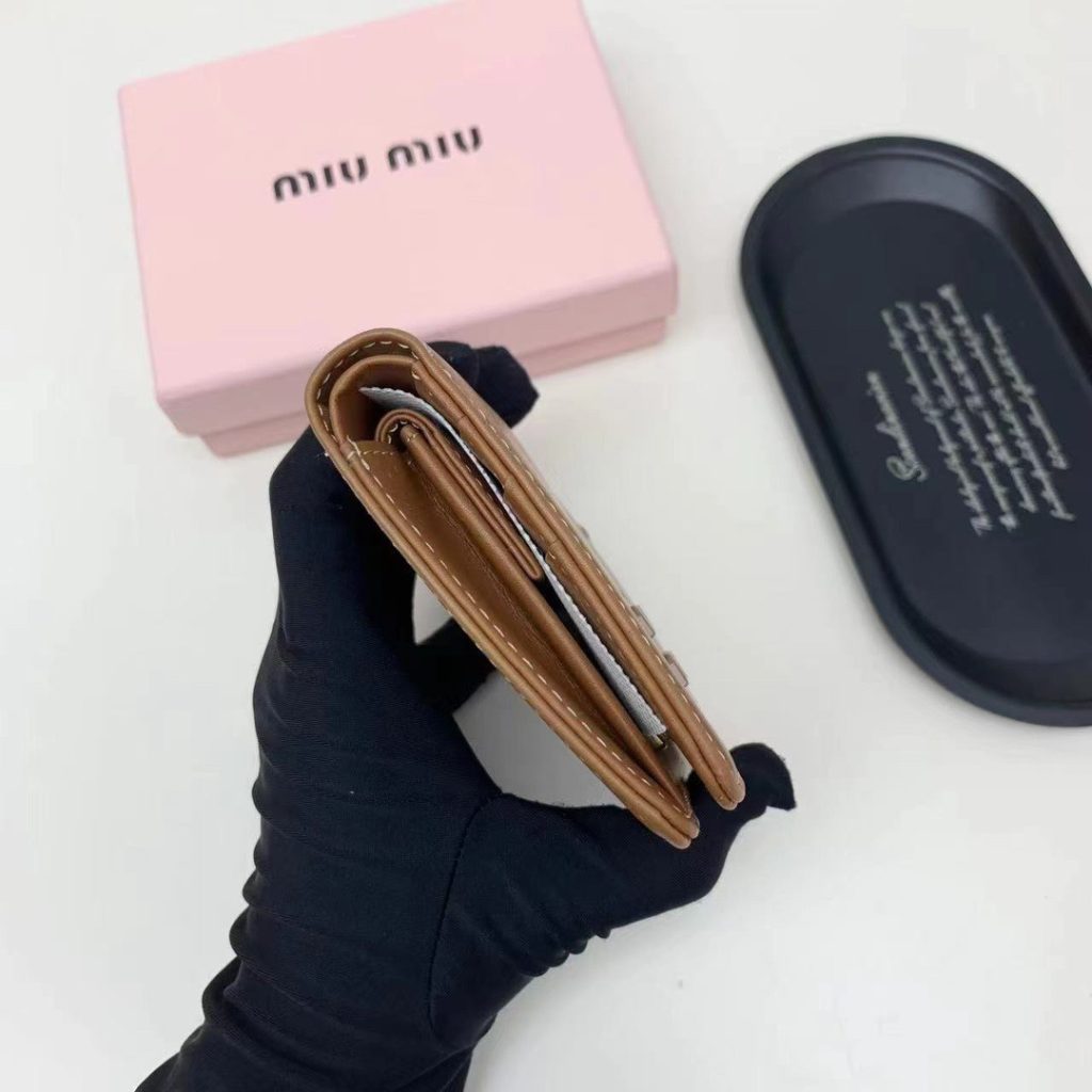 miu miu ミュウミュウ 折り財布 コンパクト メッシュ素材 黒 棕 藍 - 画像 5