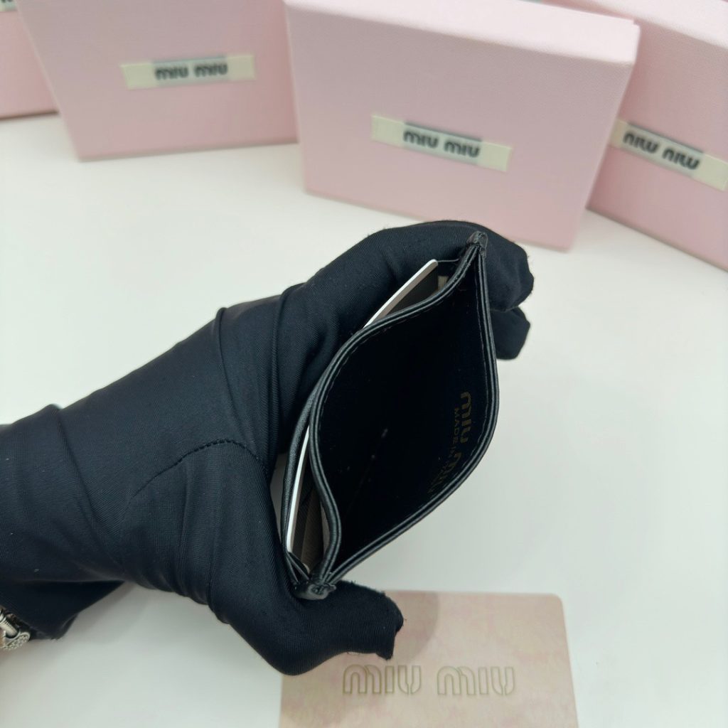 Miu Miu ミュウミュ カードケース ミニ財布 ブラック ピンク ブルー 全3色 - 画像 8