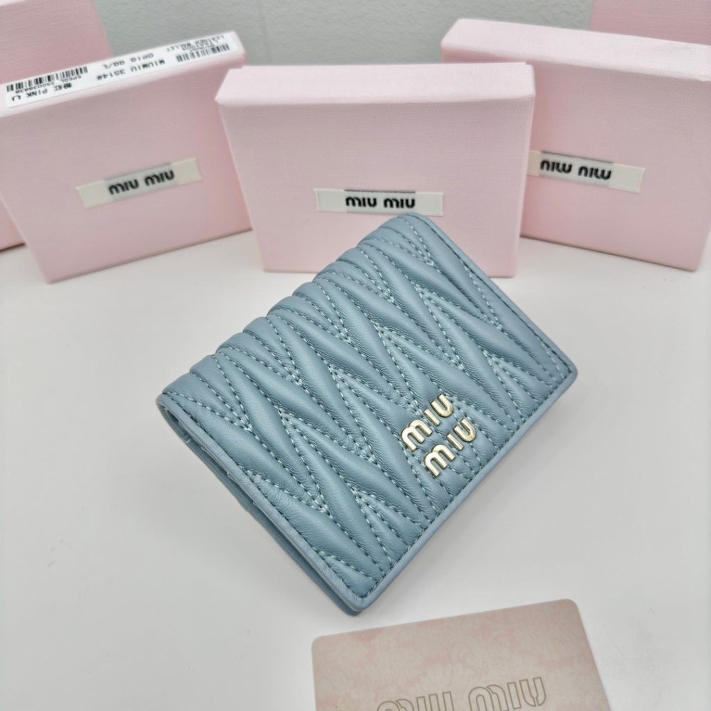 MIU MIU ミウミウ ウエストポーチ クラッチ ミニ財布 ブルー - 画像 2