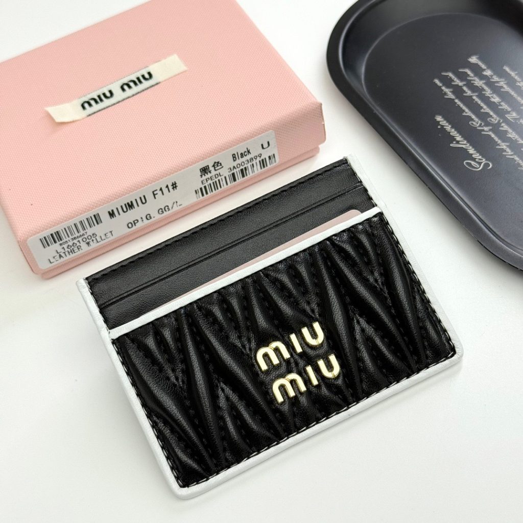 Miu Miu ミウミウ カードケース 本革 ファンシーデザイン 黒 ブラウン ピンク グレー 全4色展開 - 画像 5