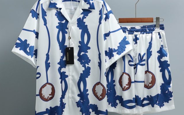 服装選びで迷ったら：シャツの価格と使い道