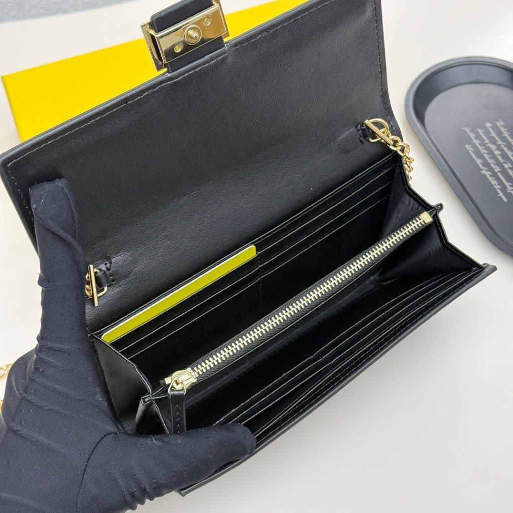 Fendi フェンディ コピー ミニバッグ ショルダーバッグ ロゴ柄 黒色 - 画像 8