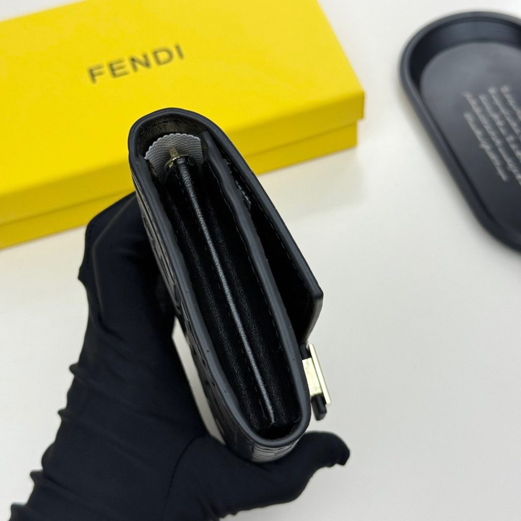 FENDI コピー 長財布 フェンディ モノグラム ファスナー ポーチ付き 黒 黒棕 大象灰 棕色 - 画像 7