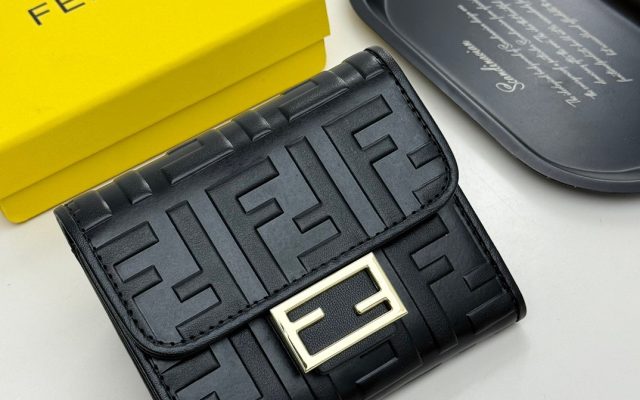 FENDIの財布・小物を毎日に使うなら確認したいこと