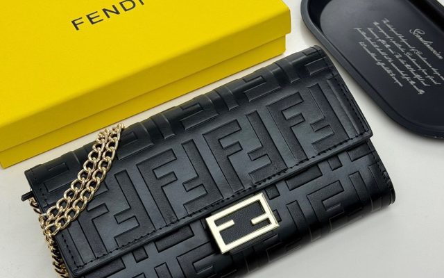 FENDIのショルダーバッグは価格・収納・合わせ方でどう見るか