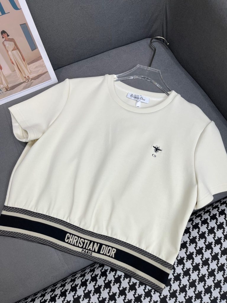 Dior コピー ディオール 小蜜蜂刺繍 ロゴTシャツ+ショートパンツ セット 黒 カーキ - 画像 3