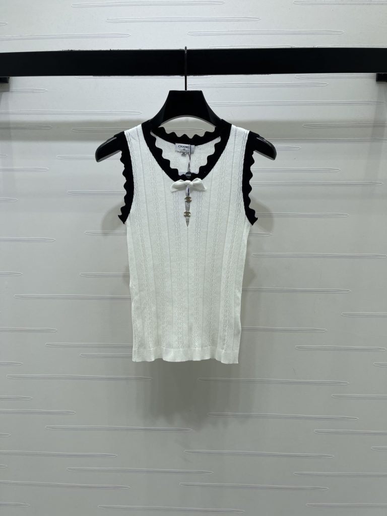 CHANEL コピー ニット サイドリブ フラワーレース バンドネック レディース 半袖 カーディガン 白/ピンク 2色展開 - 画像 2