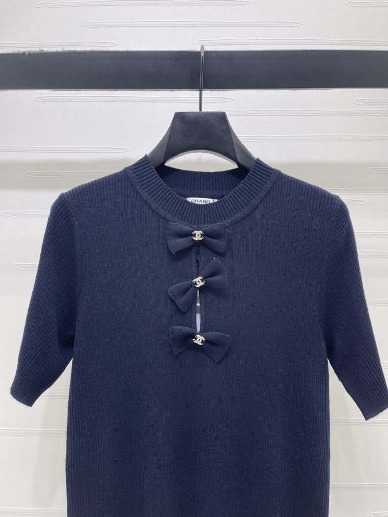 CHANEL コピー ニットTシャツ フロント立体リボン ロゴチャーム ロング丈 半袖 レディース ブルー - 画像 4