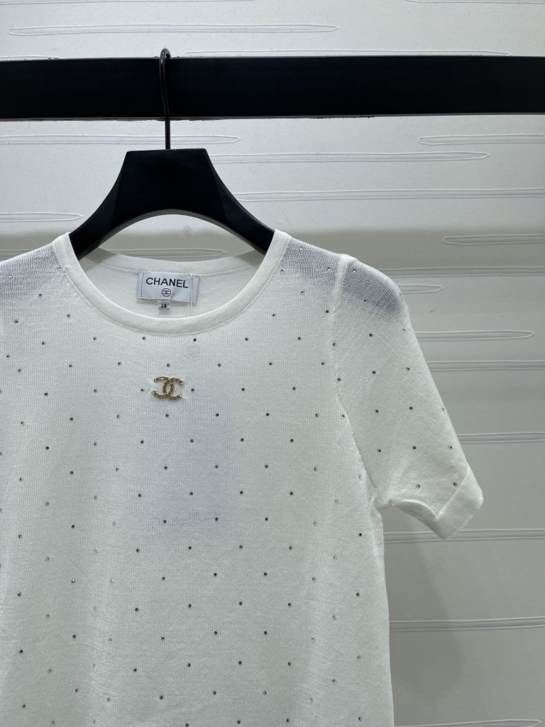 CHANEL ニット Tシャツ コピー ロゴ ポイント刺繍 ブラック ホワイト 2色展開 - 画像 3