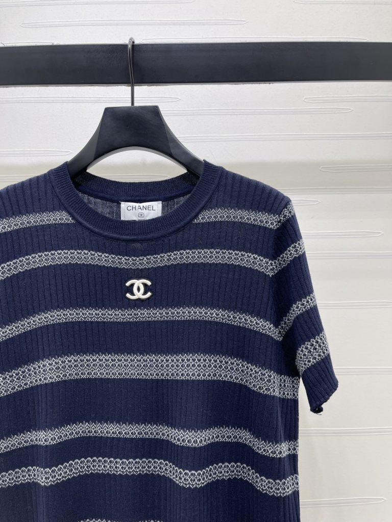 CHANEL コピー ニットTシャツ ロゴデザイン 条纹 半袖 シャネル風 2026春夏 白灰/深蓝灰 3色展開 - 画像 2