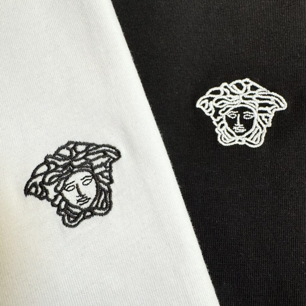 ヴェルサーチ　Versace　半袖シャツ　コットン　刺繍ロゴ　シャツ　クルーネック　メンズTシャツ　T-shirt　2色 - 画像 3