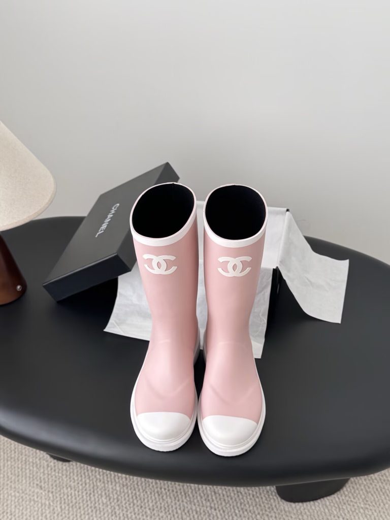 26C　雨の日もお洒落に♪　大人気　シャネル　レインブーツ　CHANEL　ココマーク　レディース　長靴　3色 - 画像 2