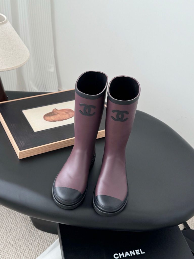 芸能人愛用　CHANEL　シャネル　レインブーツ　ロングブーツ　レディース　長靴　CCロゴ　ラバー素材 - 画像 2