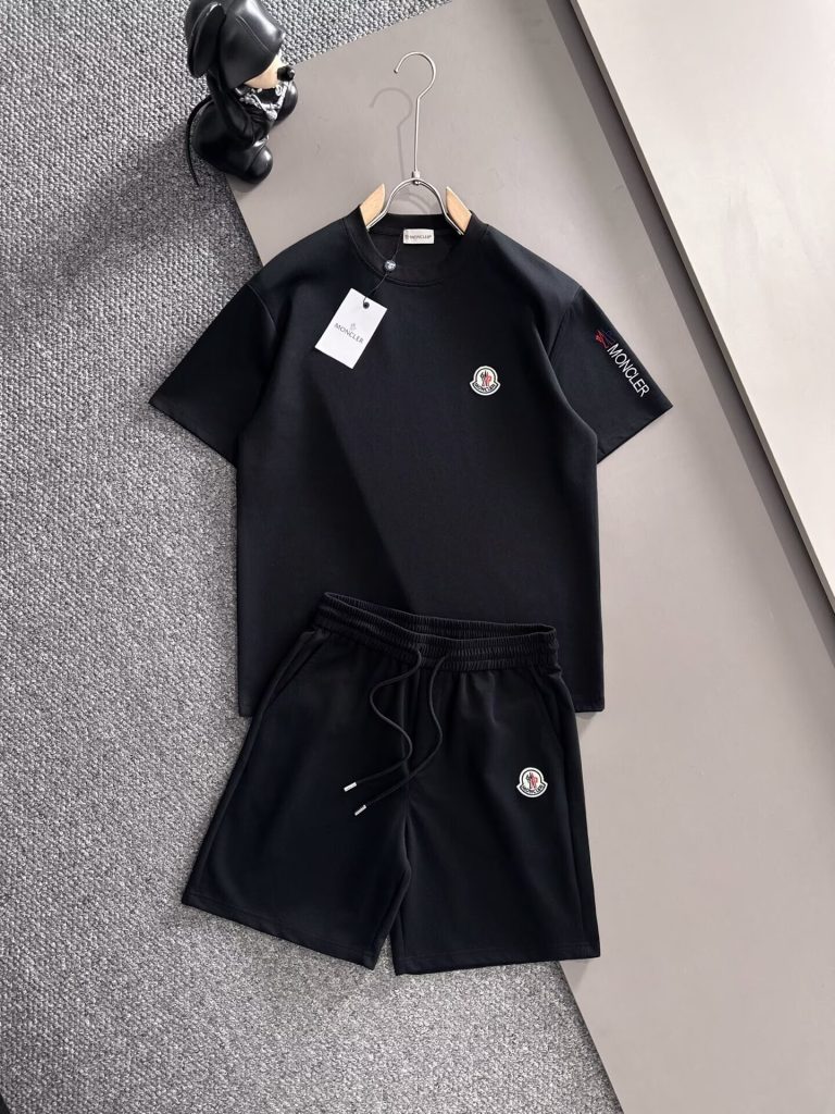 MONCLER　モンクレール　セットアップ　上下2点セットメンズ服　半袖Ｔシャツと半ズボン　ショートパンツ　カジュアルウェア　ブラック　ホワイト - 画像 7