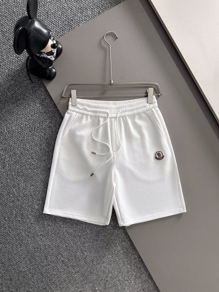 MONCLER　モンクレール　セットアップ　上下2点セットメンズ服　半袖Ｔシャツと半ズボン　ショートパンツ　カジュアルウェア　ブラック　ホワイト - 画像 5