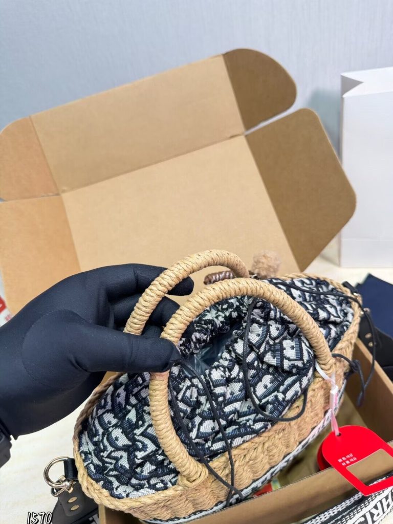 ディオール　Dior　カゴバッグ　バスケットバッグ　2WAY　トートバッグ　刺繍ロゴ　レディース　送料込み - 画像 5