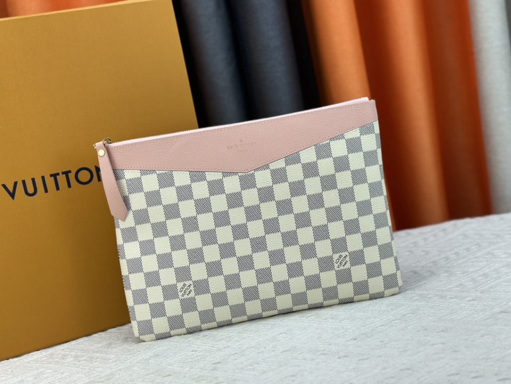 ルイヴィトンLOUIS VUITTON　 デイリーポーチ　クラッチバッグ　バッグ　ポーチ　パース　ジッパー財布　Daily Pouch　モノグラム/ダミエ　選べる8色 - 画像 8