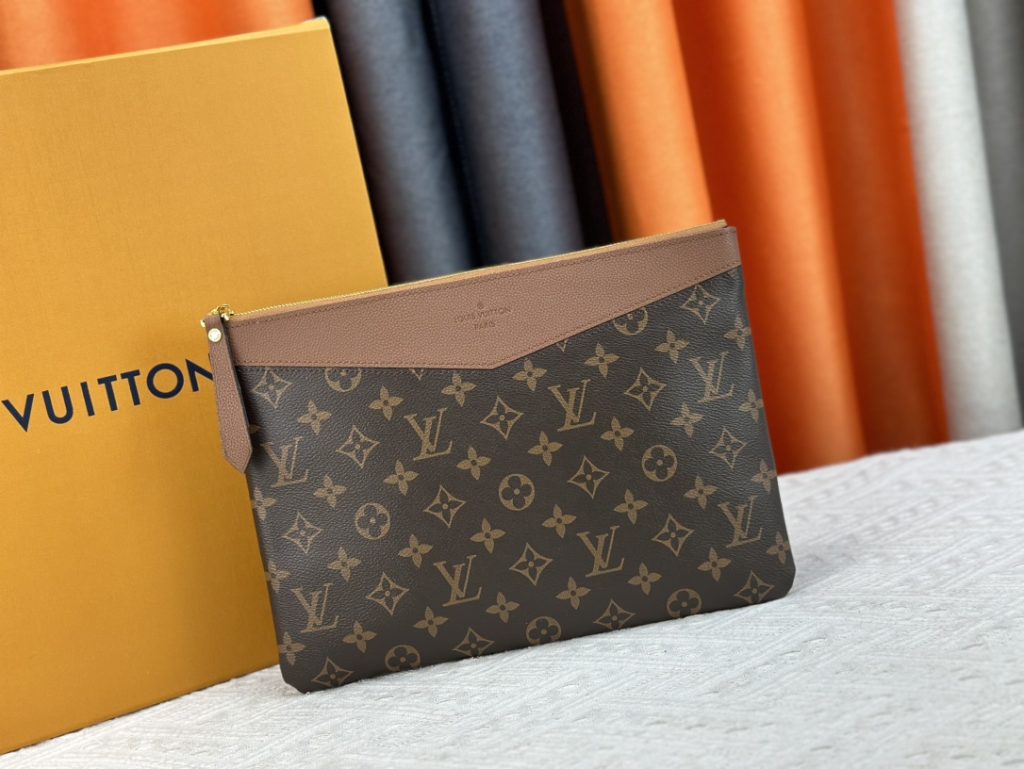 ルイヴィトンLOUIS VUITTON　 デイリーポーチ　クラッチバッグ　バッグ　ポーチ　パース　ジッパー財布　Daily Pouch　モノグラム/ダミエ　選べる8色 - 画像 3