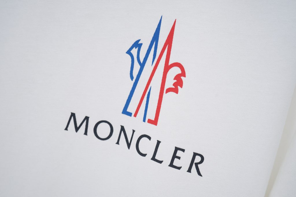 モンクレール MONCLER 半袖シャツ 黒/白 メンズシャツ クルーネックシャツ プリントシャツ 2色 S一XXXL - 画像 6
