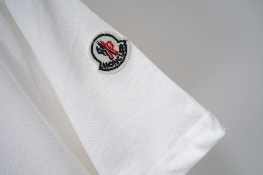 モンクレール MONCLER 半袖シャツ 黒/白 メンズシャツ クルーネックシャツ プリントシャツ 2色 S一XXXL - 画像 8