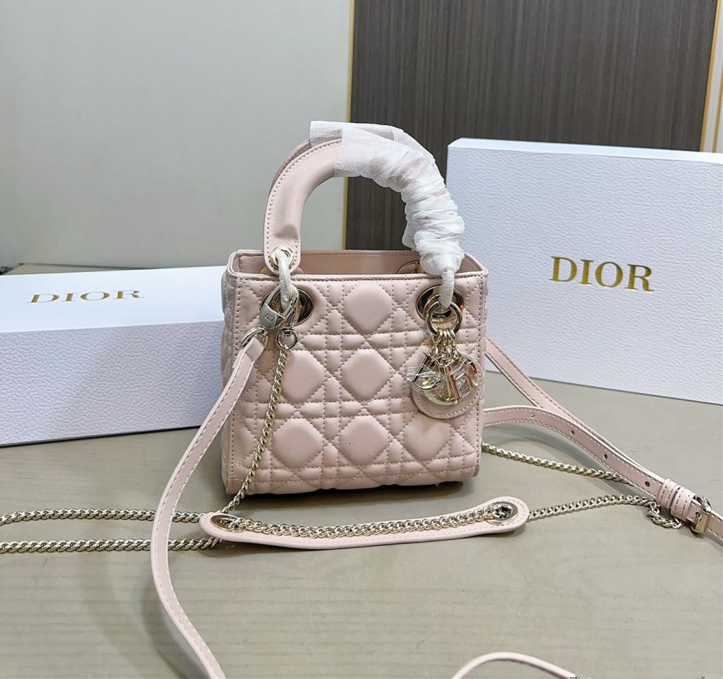 クリスチャンディオール　レディ ディオール バッグ ミニ　Christian Dior　クロコ　可愛いLady Dior Bag Mini 　バッグ　 女性　ショルダーバッグ　レザー 　ハンドバッグ　　4色 - 画像 5
