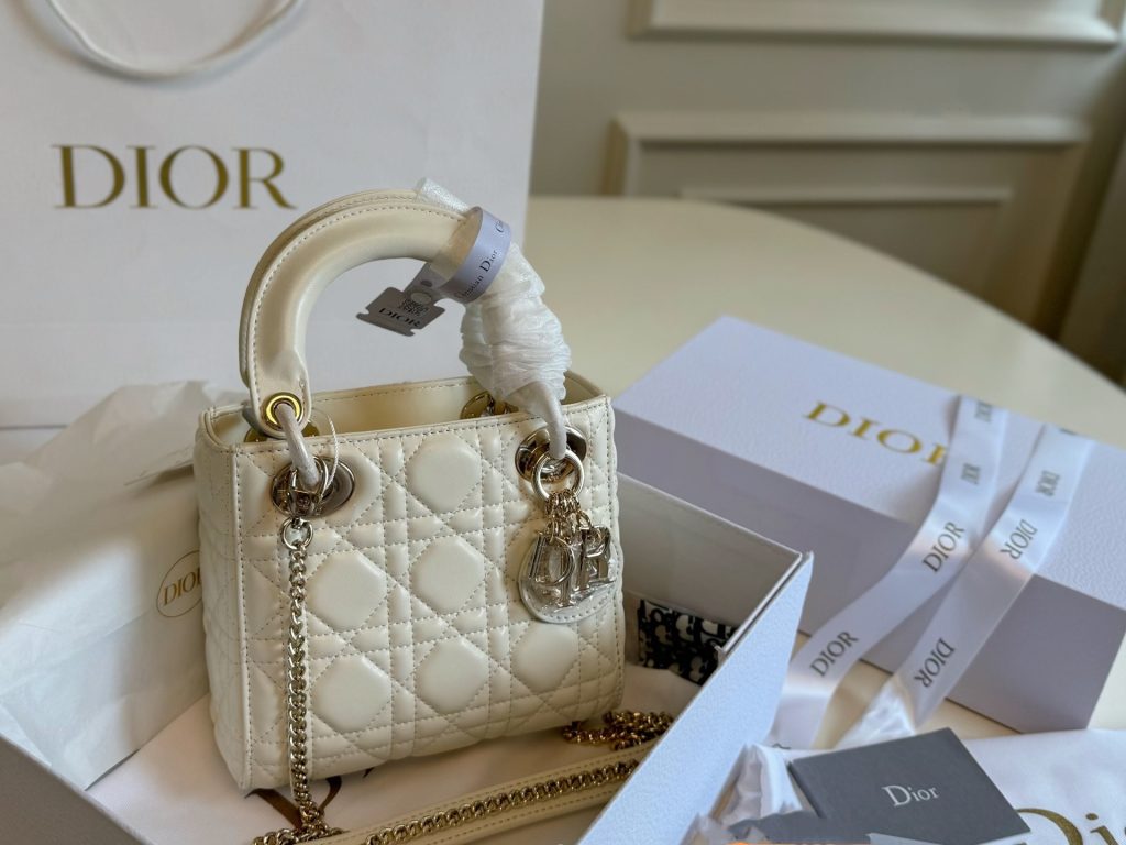 クリスチャンディオール　レディ ディオール バッグ ミニ　Christian Dior　クロコ　可愛いLady Dior Bag Mini 　バッグ　 女性　ショルダーバッグ　レザー 　ハンドバッグ　　4色 - 画像 4