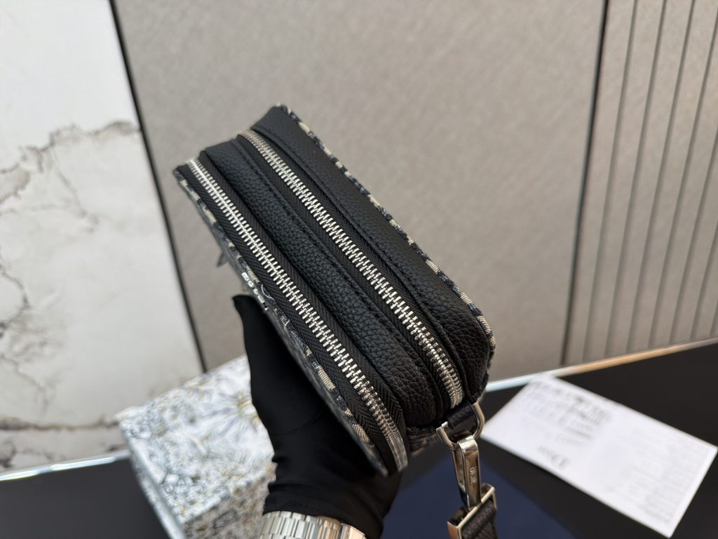 Dior モノグラムバッグ｜写真で比べる色味とボリューム - 商品画像 7