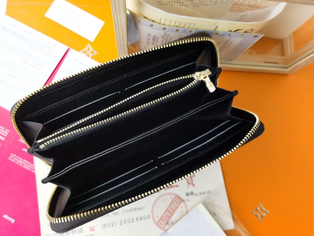 Louis Vuitton　ルイヴィトンジッピーウォレット　ラウンドファスナー長財布(小銭入れあり)　モノグラムジャイアント　LVロゴ - 画像 5