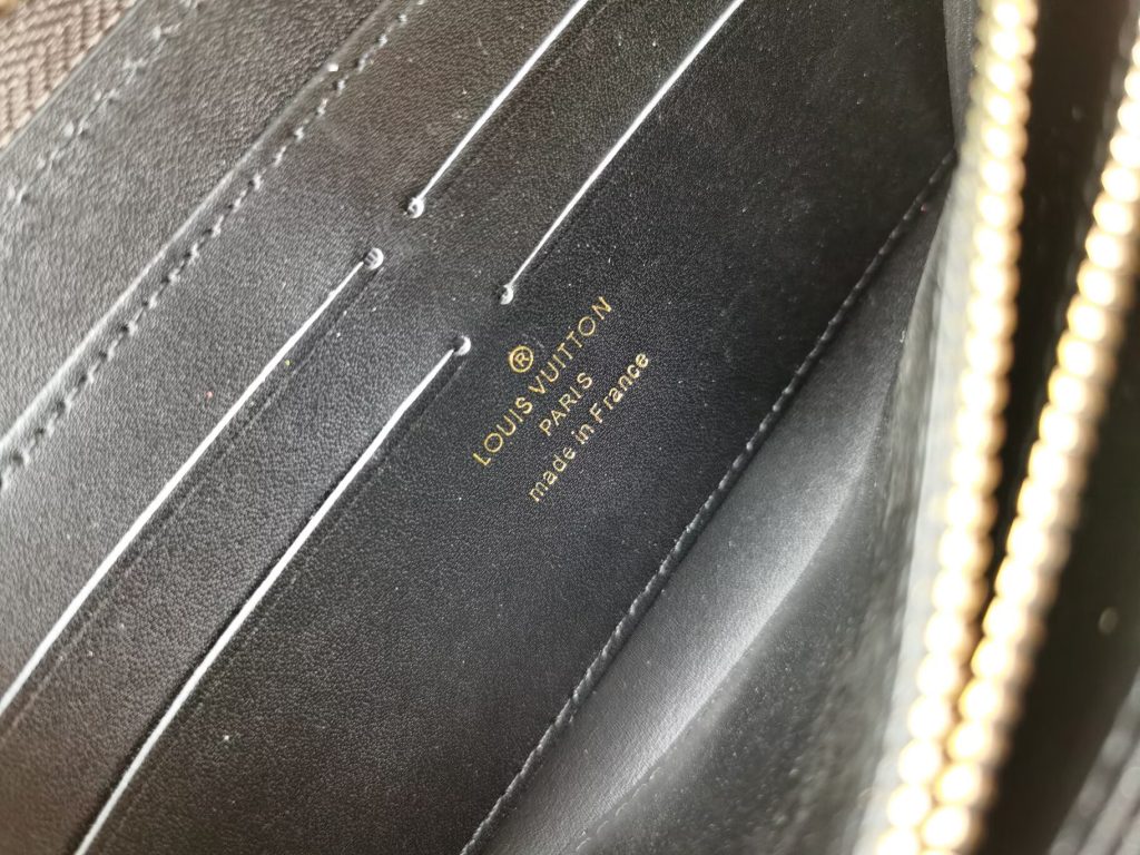 Louis Vuitton　ルイヴィトンジッピーウォレット　ラウンドファスナー長財布(小銭入れあり)　モノグラムジャイアント　LVロゴ - 画像 6