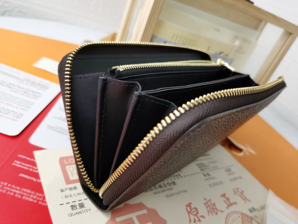 Louis Vuitton　ルイヴィトンジッピーウォレット　ラウンドファスナー長財布(小銭入れあり)　モノグラムジャイアント　LVロゴ - 画像 7