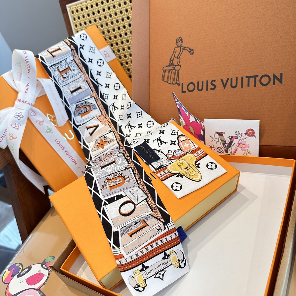 LOUIS VUITTON ルイヴィトン バンドー ツイリースカーフ バックチャーム モノグラム 細スカーフ レディース - 画像 3