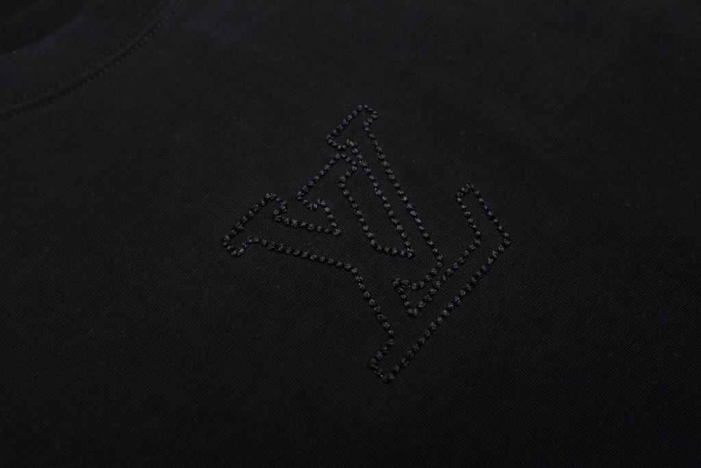 ルイ ヴィトン Louis Vuitton クルーネックTシャツ T-Shirt シャツ 半袖シャツ モノグラム Uネック 2色 - 画像 4