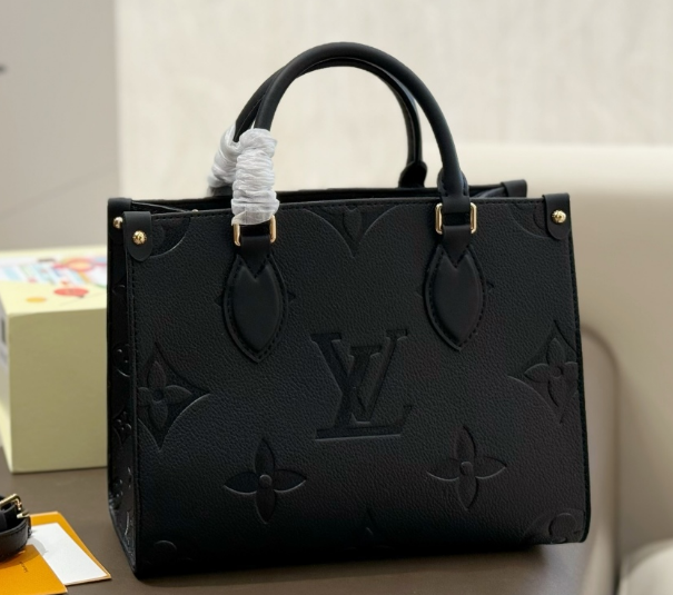 LOUIS VUITTON　ルイヴィトン　トートバッグ　オンザゴーPM　6色　ハンドバッグ　ショルダーバッグ　モノグラム　レディースバッグ - 画像 2