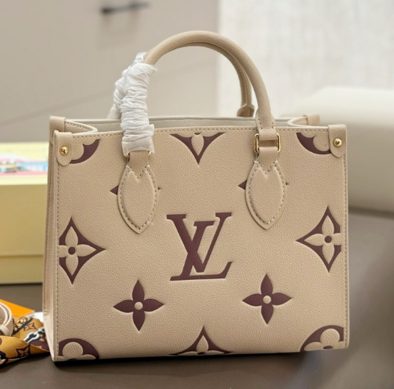 LOUIS VUITTON　ルイヴィトン　トートバッグ　オンザゴーPM　6色　ハンドバッグ　ショルダーバッグ　モノグラム　レディースバッグ - 画像 6