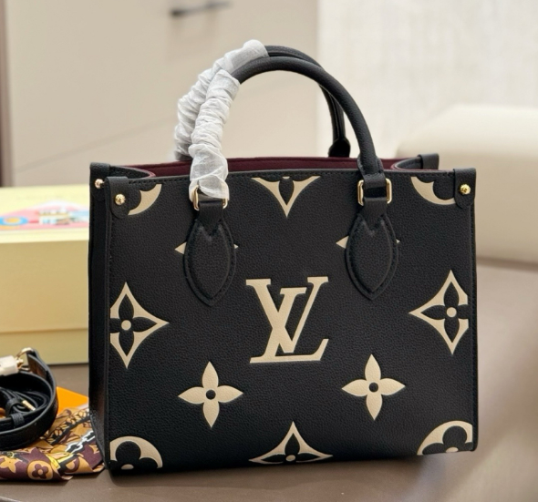LOUIS VUITTON　ルイヴィトン　トートバッグ　オンザゴーPM　6色　ハンドバッグ　ショルダーバッグ　モノグラム　レディースバッグ - 画像 7