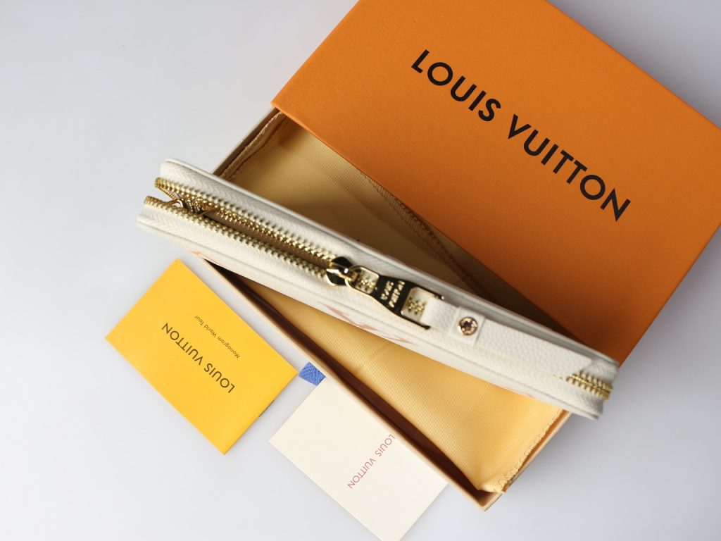 Louis Vuitton　M81914　ルイヴィトンジッピー・ウォレット　ラウンドファスナー長財布　小銭入れあり　モノグラム　ホワイト - 画像 5