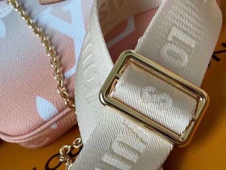 LOUIS VUITTONルイヴィトン ミュルティ ポシェット アクセソワール　ポーチ付け　モノグラム　ショルダーバッグ - 画像 6