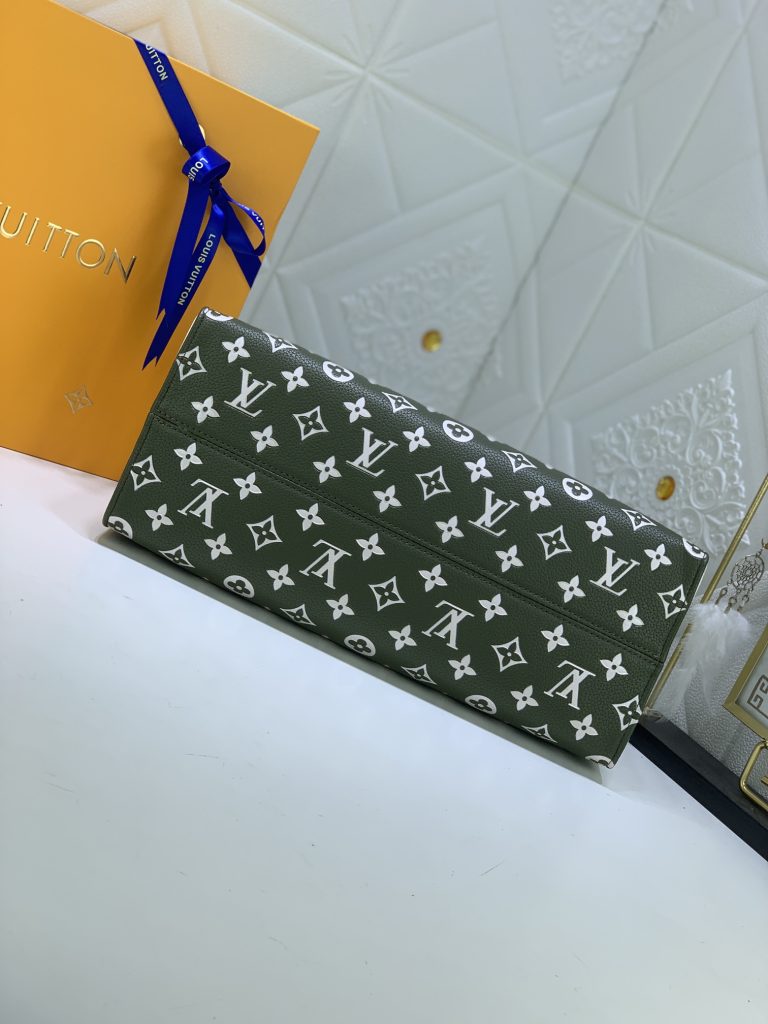 ルイ ヴィトン　Louis Vuitton　モノグラム　オンザゴー MM　トートバッグ　グリーンとホワイト　ハンドバッグ - 画像 3