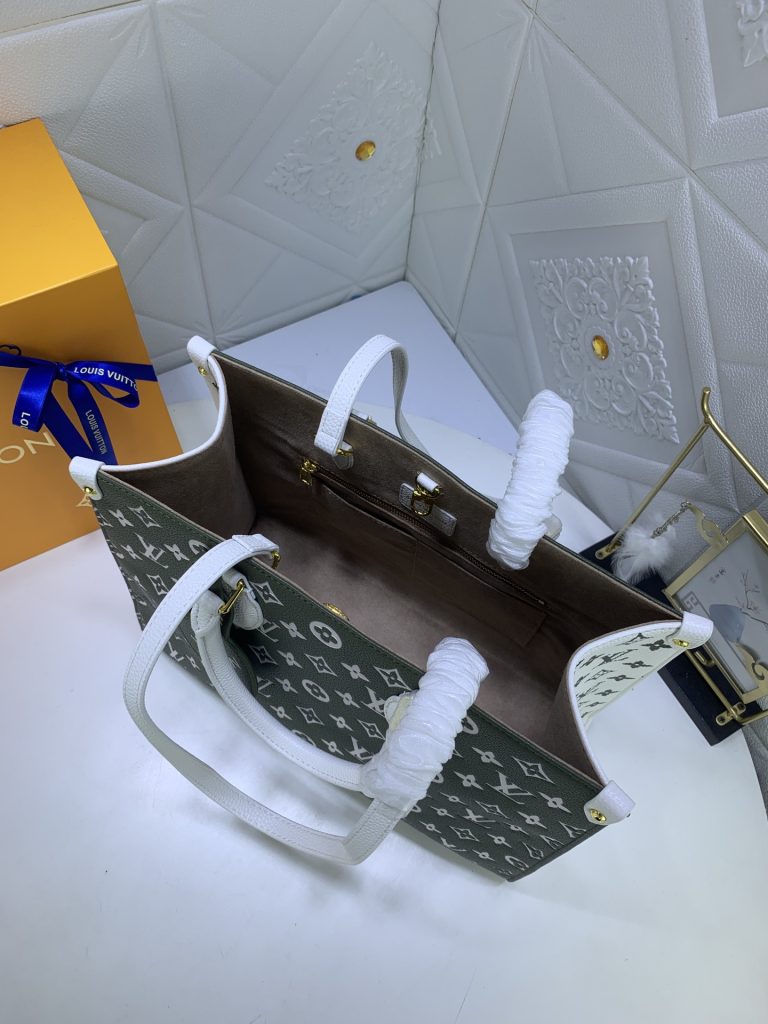 ルイ ヴィトン　Louis Vuitton　モノグラム　オンザゴー MM　トートバッグ　グリーンとホワイト　ハンドバッグ - 画像 4