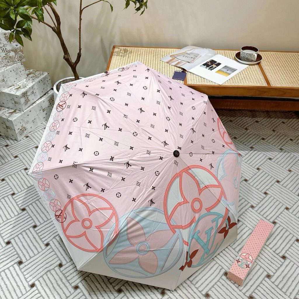 ルイヴィトンLOUIS VUITTON　LV折りたたみ傘　アンブレラ　晴雨兼用UVカット　ワンタッチ開閉傘　モノグラム　オシャレかさ3種 - 画像 3