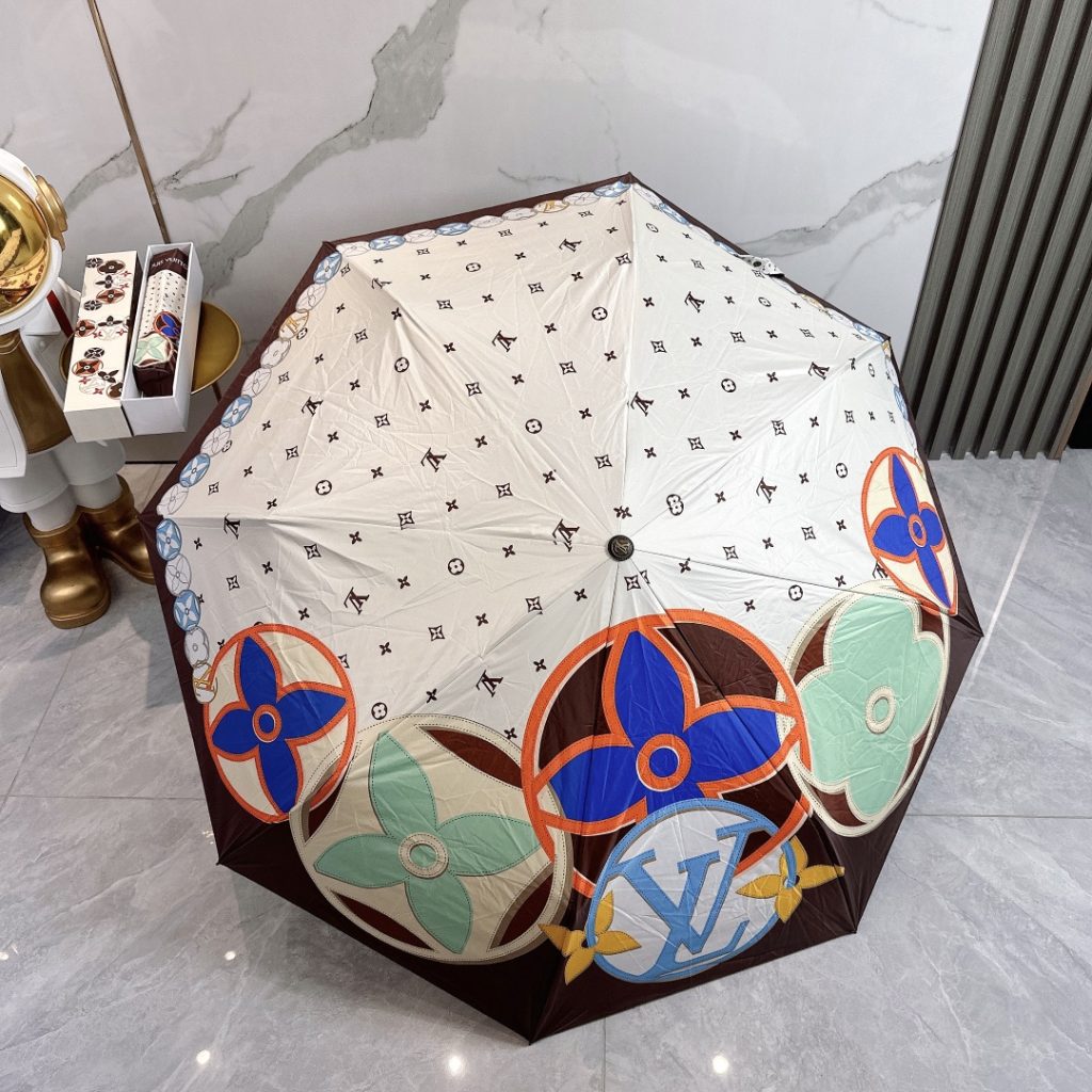 ルイヴィトンLOUIS VUITTON　LV折りたたみ傘　アンブレラ　晴雨兼用UVカット　ワンタッチ開閉傘　モノグラム　オシャレかさ3種 - 画像 4