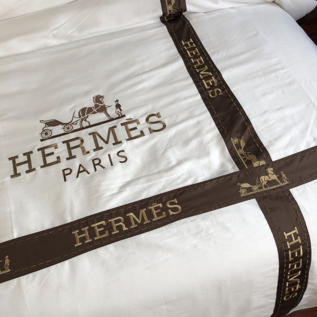 掛け布団カバー4点セット　エルメスHERMES　布団カバーセット　ダブルサイズ/キングサイズ　人気インテリア　刺繍 - 画像 3