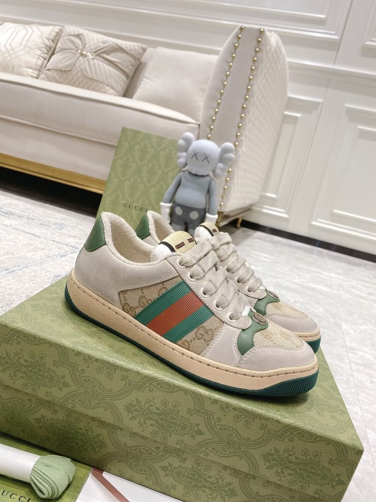 GUCCI メンズ シューズ｜日常での合わせやすさを写真で確認 - 商品画像 2