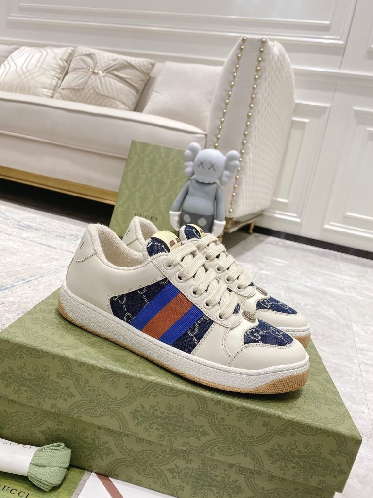 GUCCI メンズ シューズ｜日常での合わせやすさを写真で確認 - 商品画像 4
