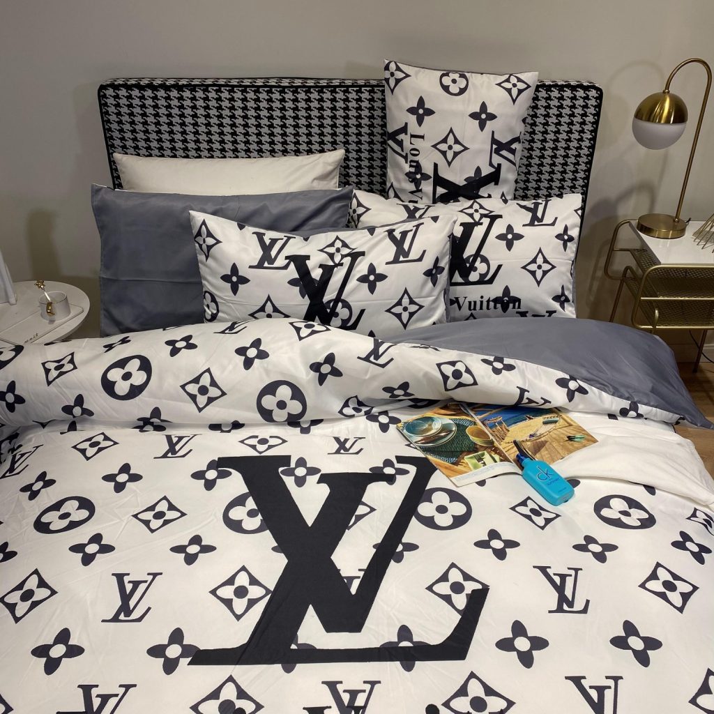 ルイヴィトン LOUIS VUITTON シルク生地 掛け布団カバーセット4点 ダブルサイズ/キングサイズ すべすべベッドカバー 5色 - 画像 5