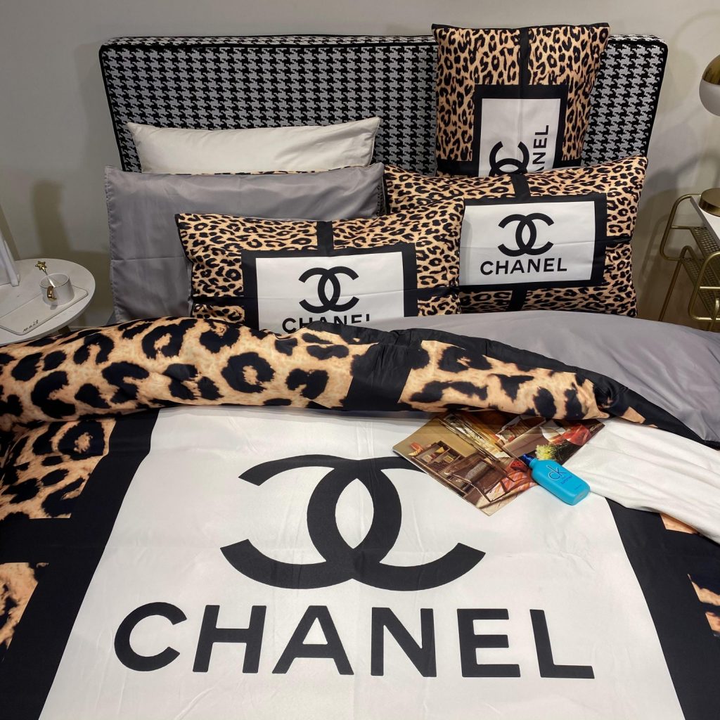 シルク生地　掛け布団カバーセット4点　ダブルサイズ/キングサイズ すべすべベッドカバー　シャネルCHANEL　3色 - 画像 2