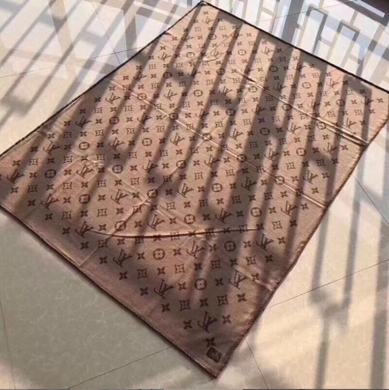 ルイヴィトン　プレッド ネオ　モノグラム　リバーシブル ブランケット　Louis Vuitton NEO MONOGRAM 　毛布　ひざ掛け/ソファーカバー　180×140 - 画像 3