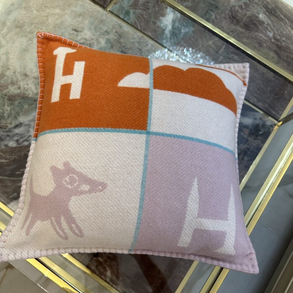 エルメス HERMES　お部屋のアクセントOK！クッション　ウール　45×45　抱き枕カバー　カバー　3色 - 画像 3