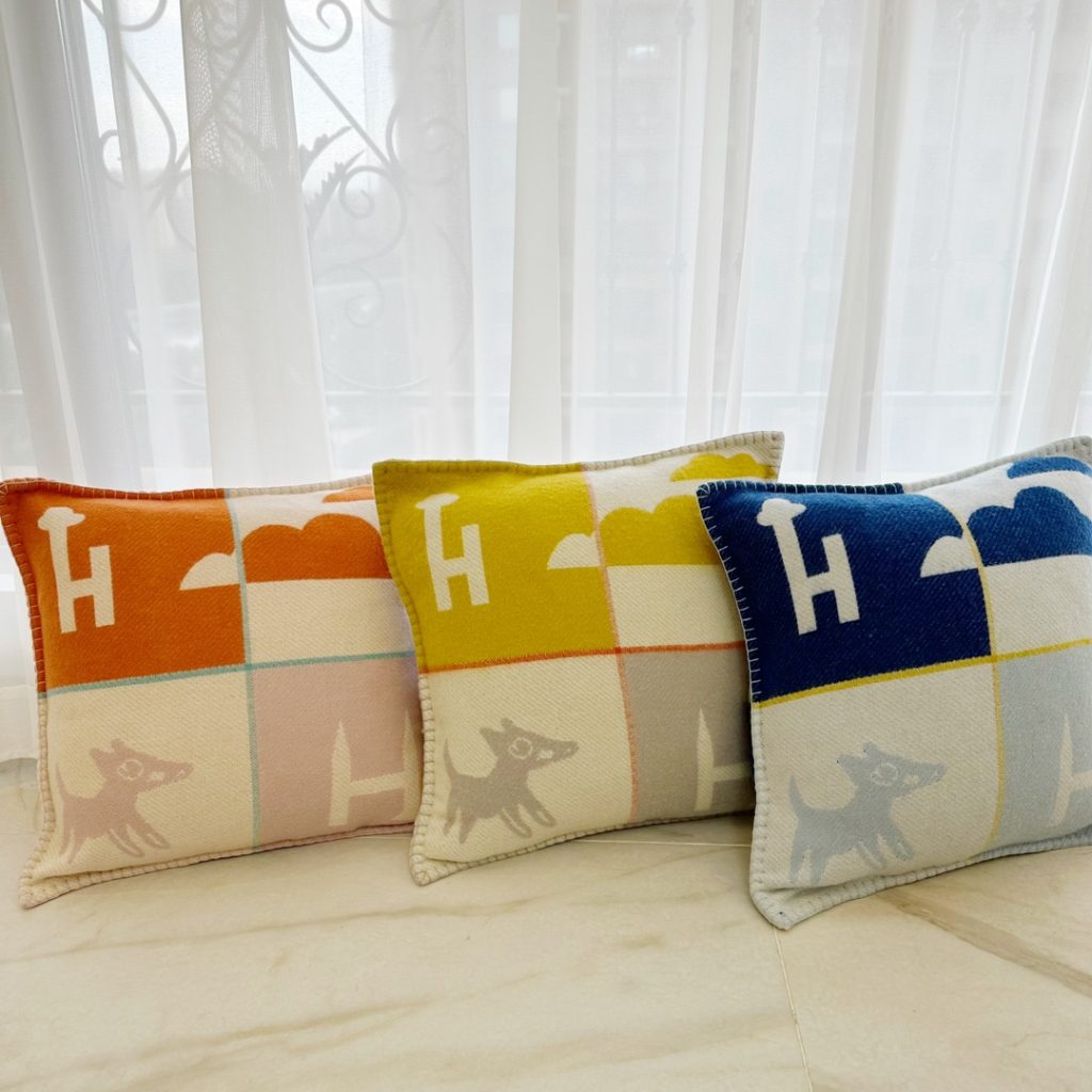エルメス HERMES　お部屋のアクセントOK！クッション　ウール　45×45　抱き枕カバー　カバー　3色 - 画像 5